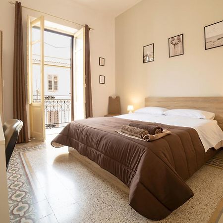 Apartament Centro Stazione Aeroporto Wi-Fi&Self Check-In Palermo Zewnętrze zdjęcie