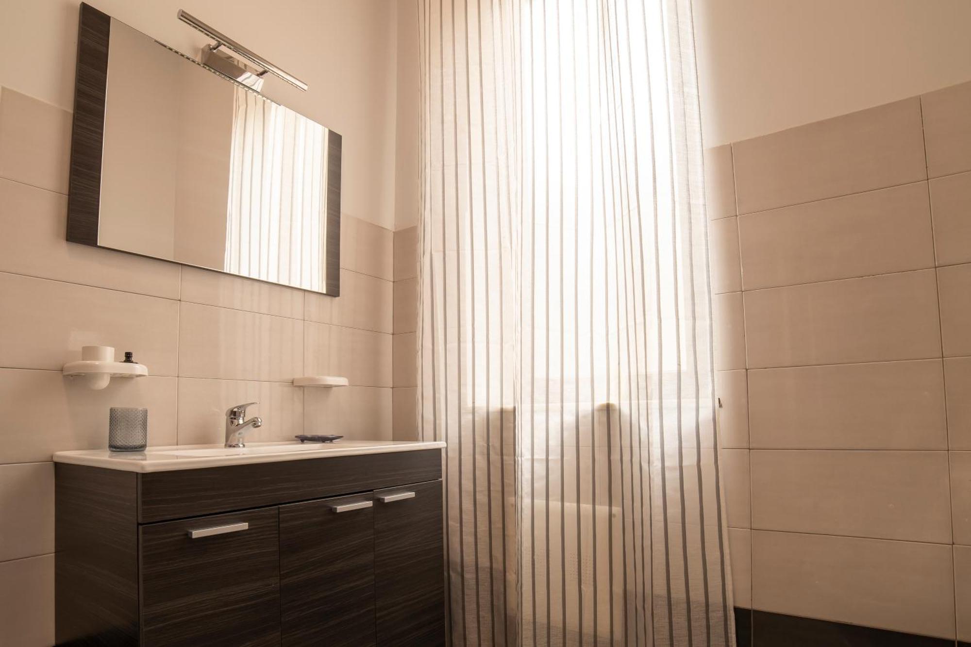 Apartament Centro Stazione Aeroporto Wi-Fi&Self Check-In Palermo Zewnętrze zdjęcie